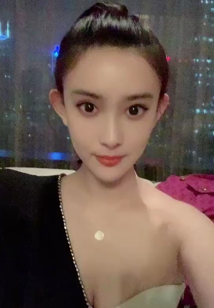 温哥华围经纪人微信